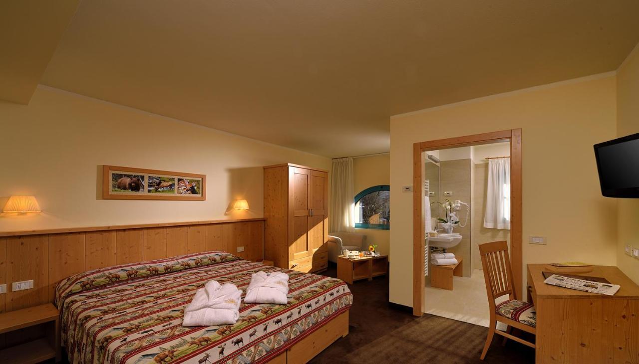 Hotel Sole Malè Buitenkant foto