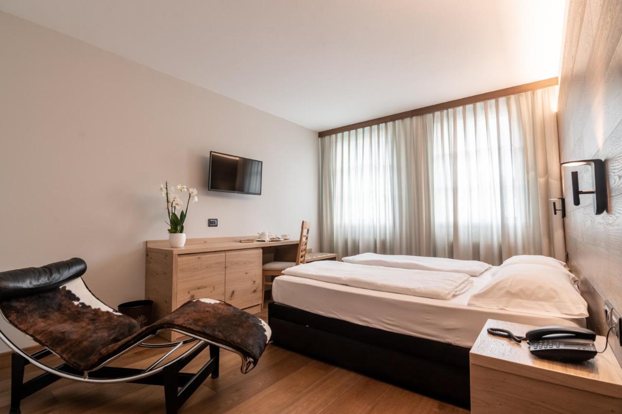 Hotel Sole Malè Buitenkant foto
